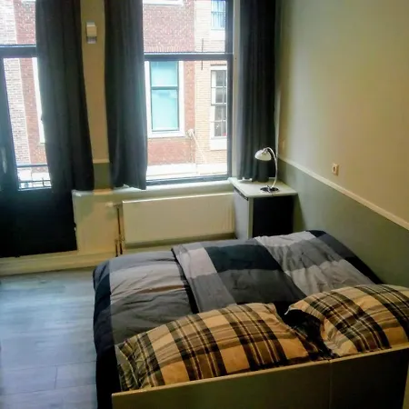 Aldo, Not For Parties, Not A Hotel, With Shared Bathroom, No Kitchen Amsterdam