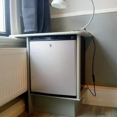 Alloggio in famiglia Aldo, Not For Parties, Not A Hotel, With Shared Bathroom, No Kitchen *