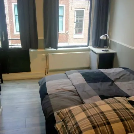 Aldo, Not For Parties, Not A Hotel, With Shared Bathroom, No Kitchen *