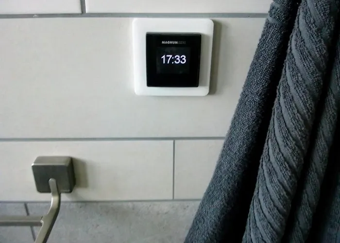 Aldo, Not For Parties, Not A Hotel, With Shared Bathroom, No Kitchen Quarto em Acomodações Particulares Amesterdão