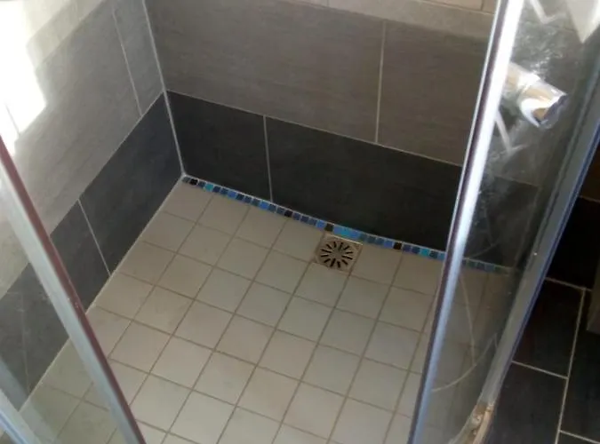 Aldo, Not For Parties, Not A Hotel, With Shared Bathroom, No Kitchen Quarto em Acomodações Particulares Amesterdão