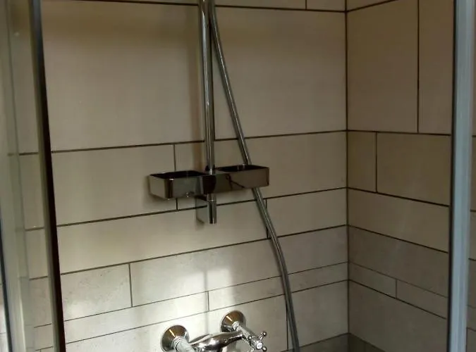 Aldo, Not For Parties, Not A Hotel, With Shared Bathroom, No Kitchen