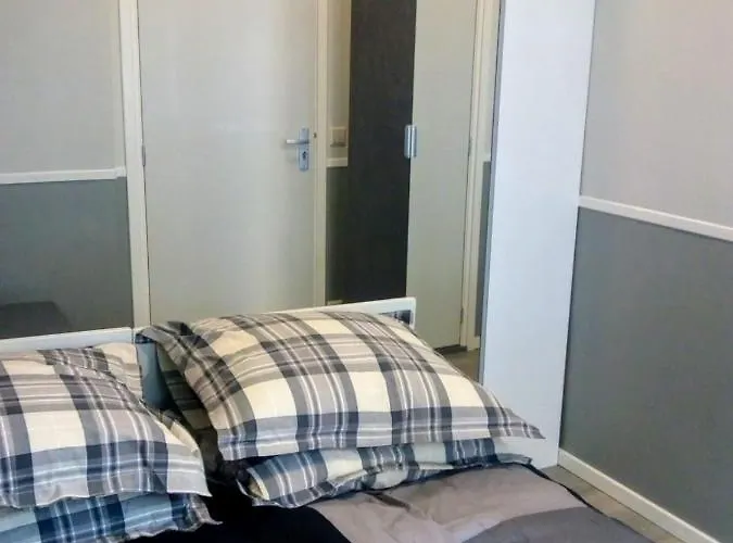 Aldo, Not For Parties, Not A Hotel, With Shared Bathroom, No Kitchen * Amsterdam