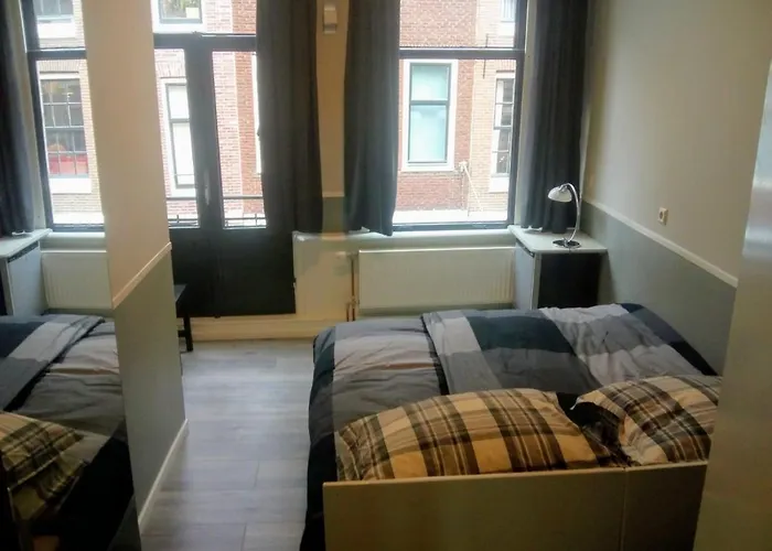 Aldo, Not For Parties, Not A Hotel, With Shared Bathroom, No Kitchen * Amsterdam