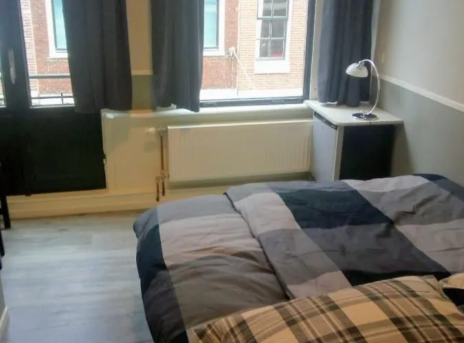 Aldo, Not For Parties, Not A Hotel, With Shared Bathroom, No Kitchen *