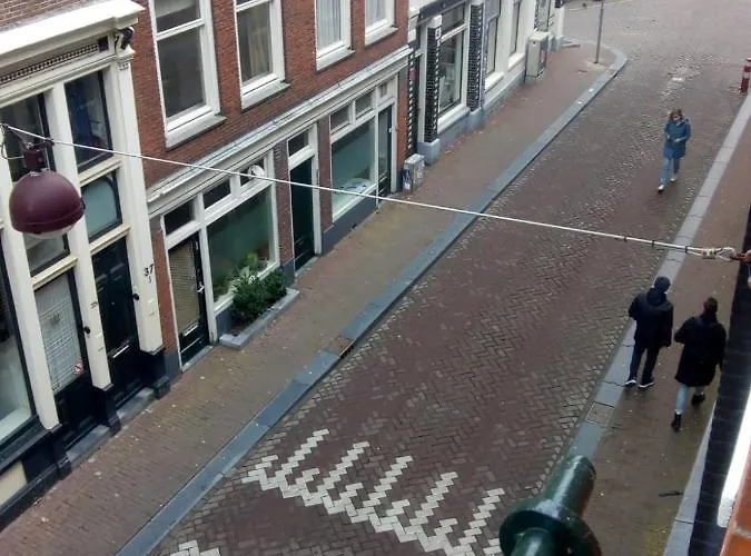 Aldo, Not For Parties, Not A Hotel, With Shared Bathroom, No Kitchen Accommodatie bij particulieren