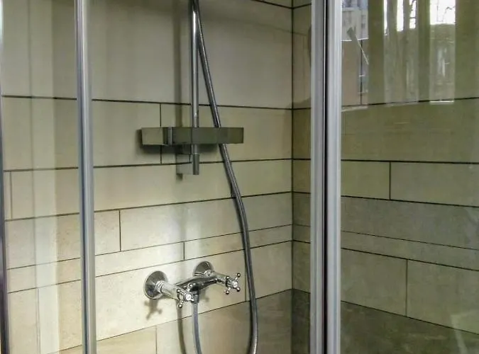 Aldo, Not For Parties, Not A Hotel, With Shared Bathroom, No Kitchen Quarto em Acomodações Particulares *