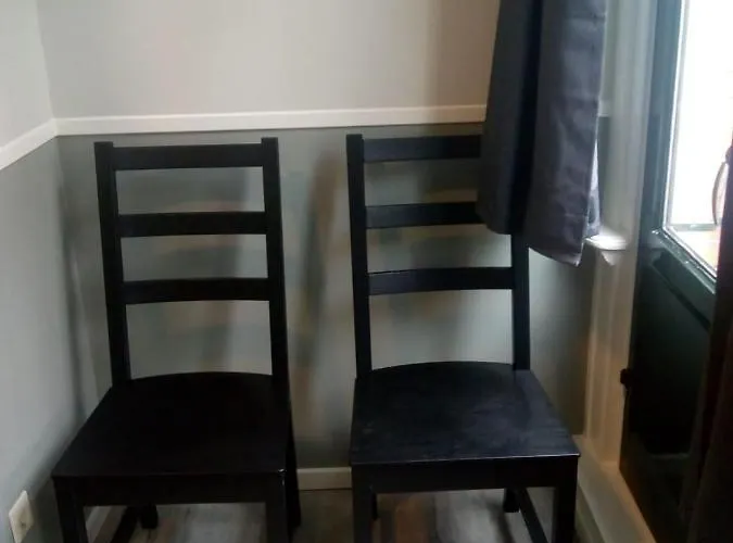 Aldo, Not For Parties, Not A Hotel, With Shared Bathroom, No Kitchen