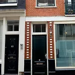 Aldo, Not For Parties, Not A Hotel, With Shared Bathroom, No Kitchen