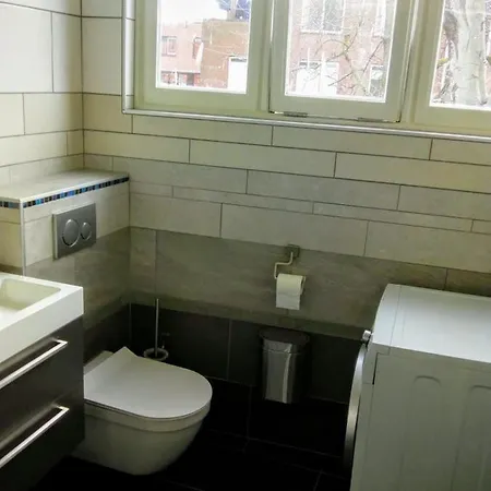 Privatunterkunft Aldo, Not For Parties, Not A Hotel, With Shared Bathroom, No Kitchen *